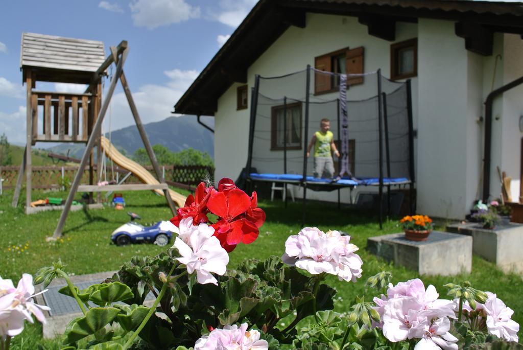 Hotel Ustria / Pensiun Trutg Vella Exteriér fotografie